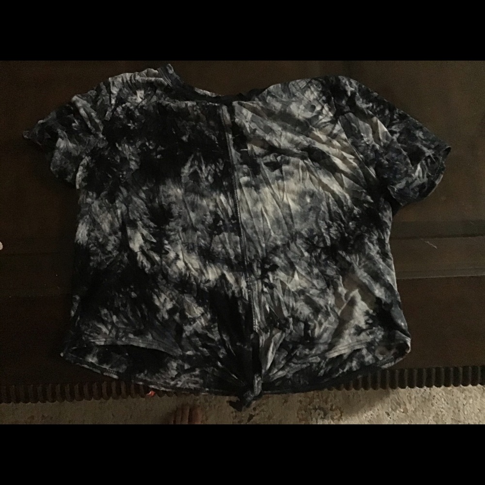 Tie die crop top